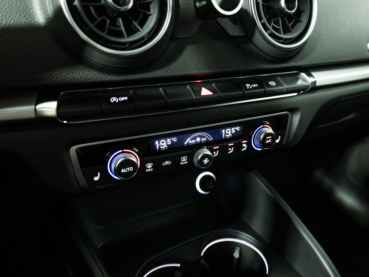 Б/У Ауди А3 2018 года. Фото: #16