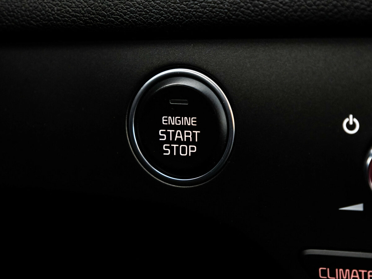 Б/У Киа Спортейдж 2020 года. Фото: #15