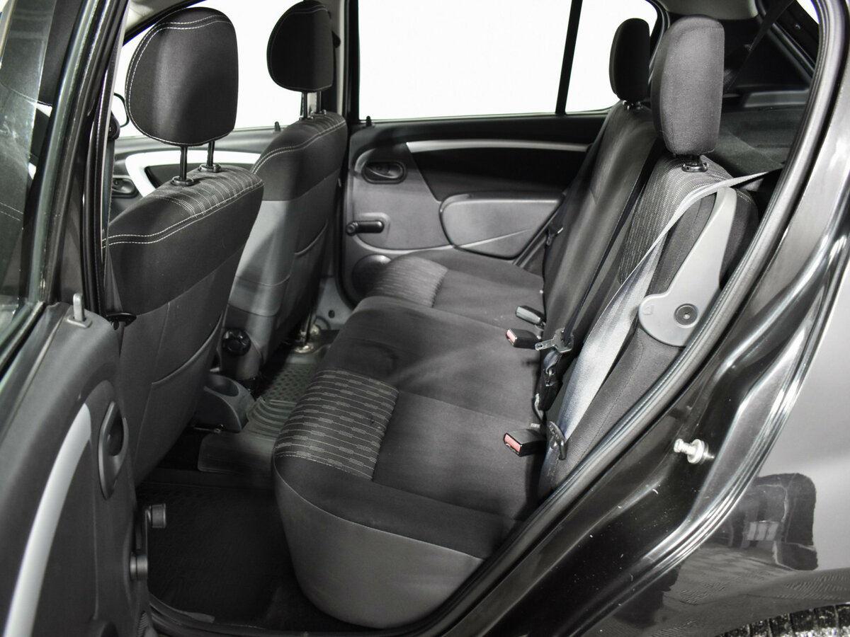 Б/У Рено Сандеро 2014 года. Фото: #10